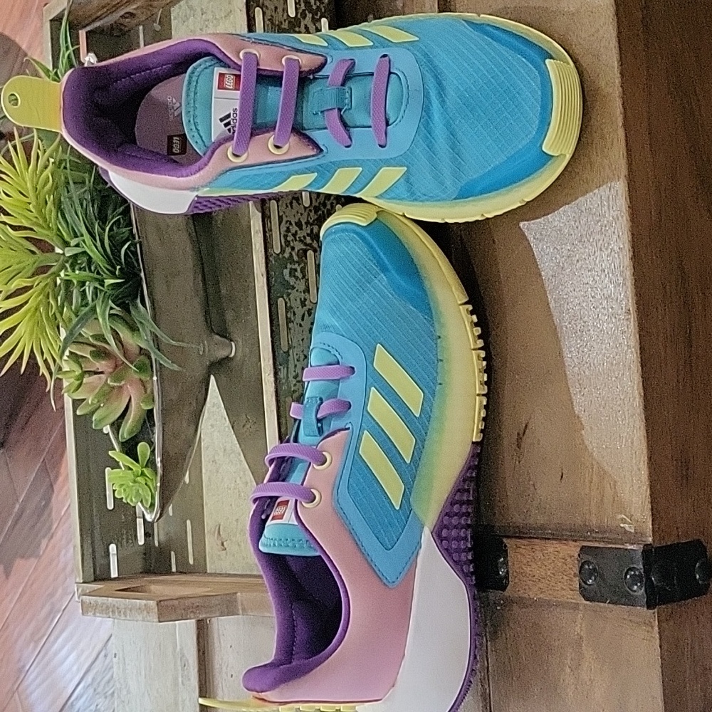 ADIDAS Lego Big Girls Sport Shoe Size 5